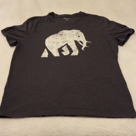 Banana Republic Mens Tshirt XL Elephant Primitive Gray - Picture 2 of 6